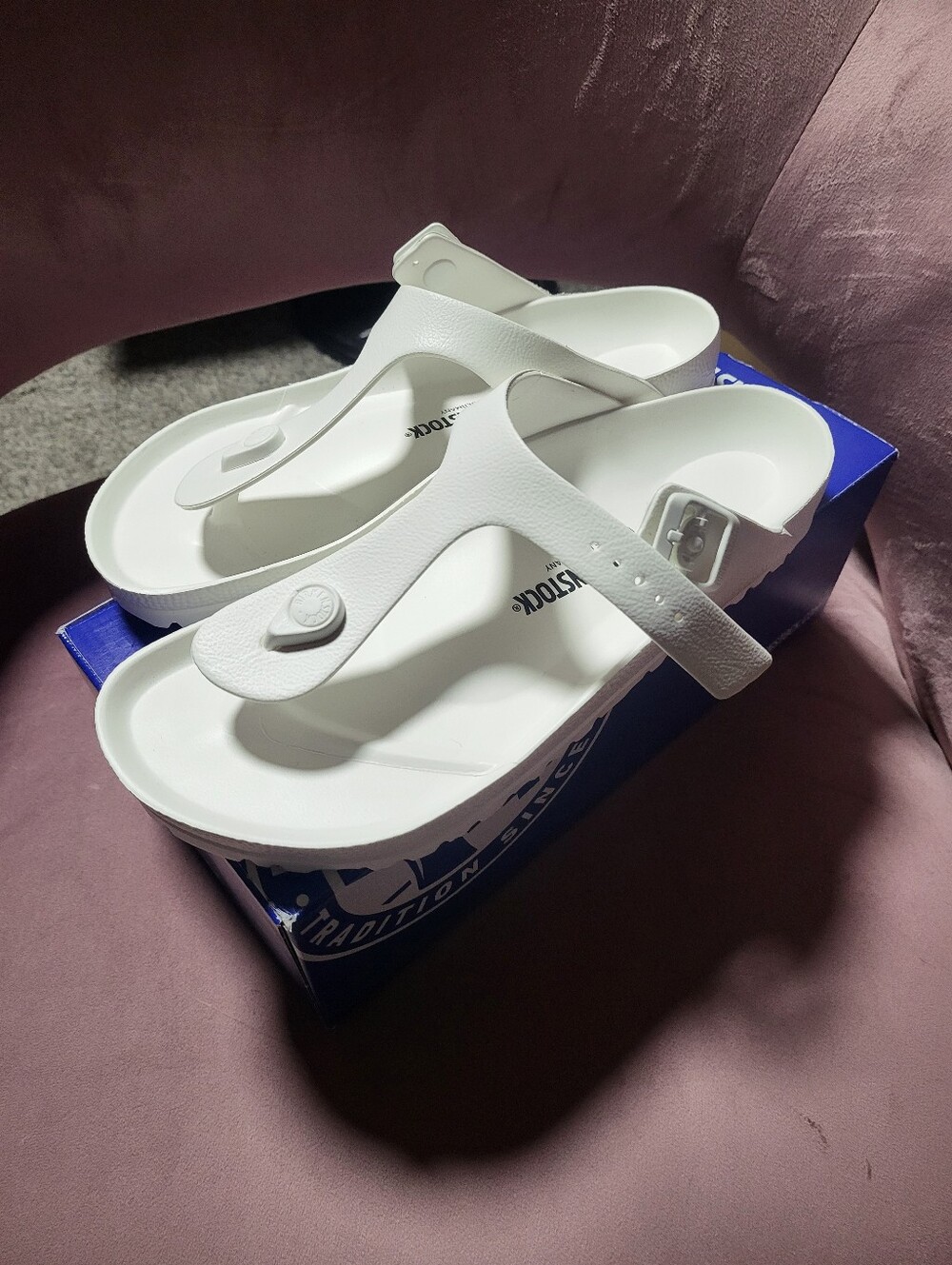 Brand New In Box Birkenstock Gizeh White Women's Size 9 Men's Size 7